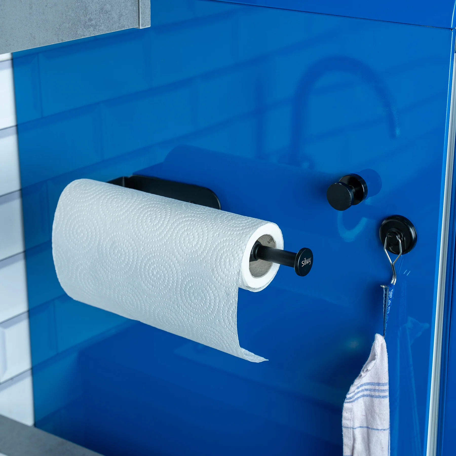 Magnet-Küchenrollenhalter inkl. Metall-Leiste und Camping Kochbuch - Image 13