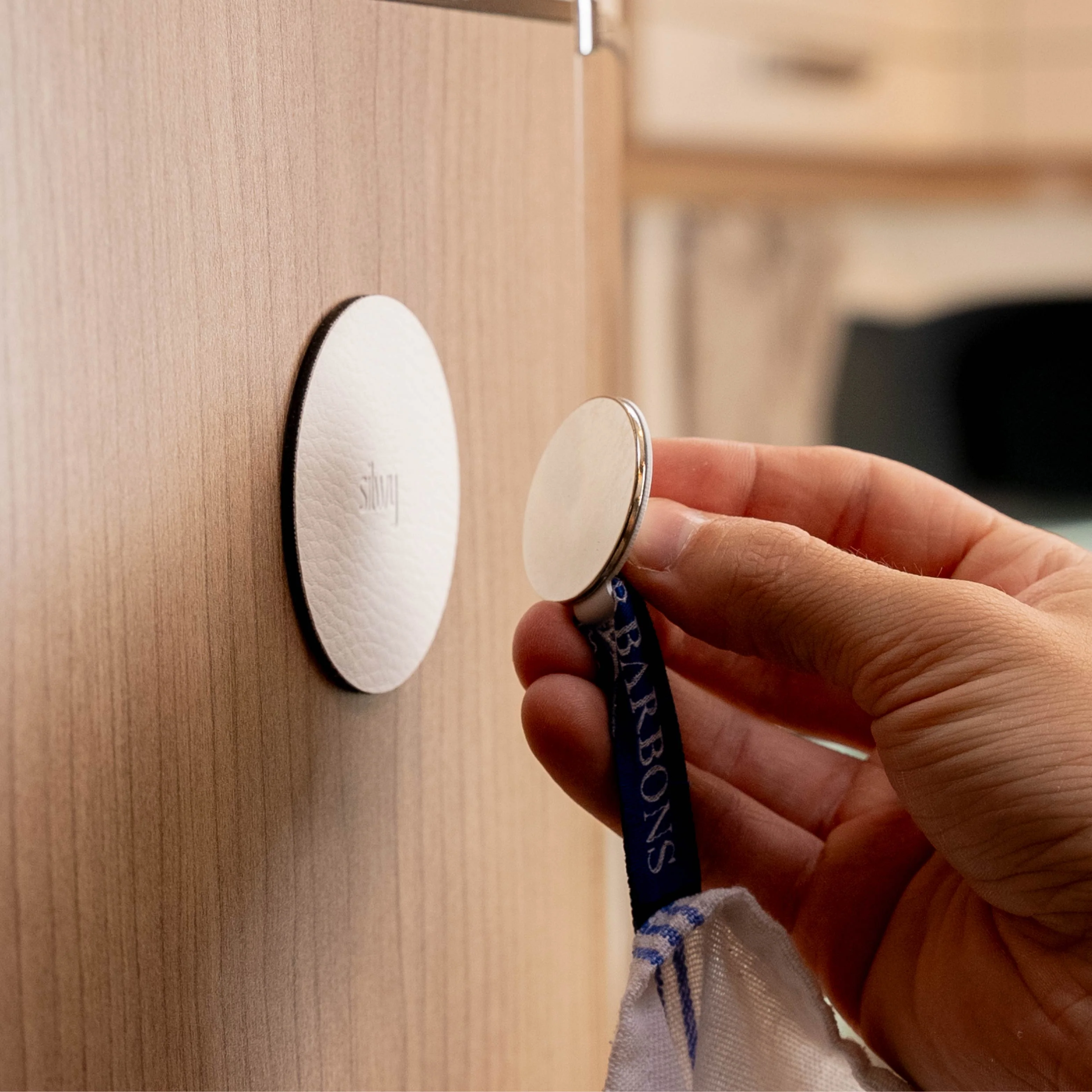 Magnet-Haken CLEVER WHITE inkl. Pad WHITE - Image 7